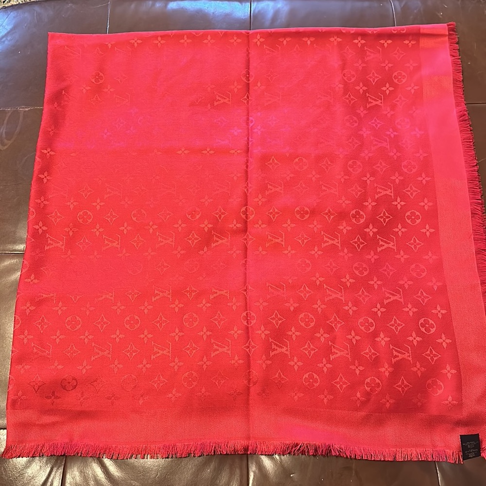Beautiful authentic classic Red LV Shawl ❤️ Brand new! Out of stock online.